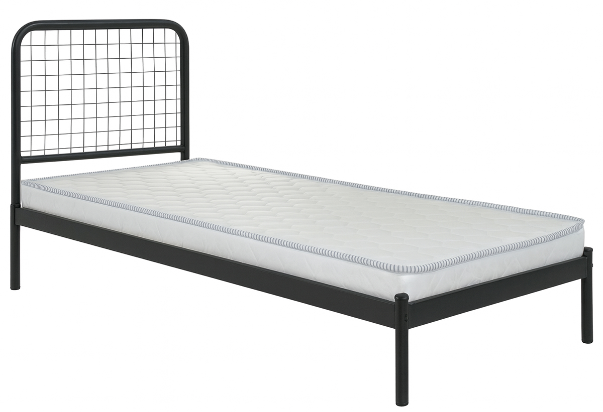 Απεικονίζεται το στρώμα τοποθετημένο σε ένα κρεβάτι.